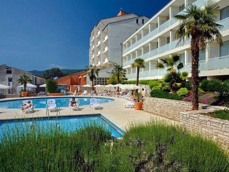 Miramar Sunny Hotel By Valamar Rabac Eksteriør billede