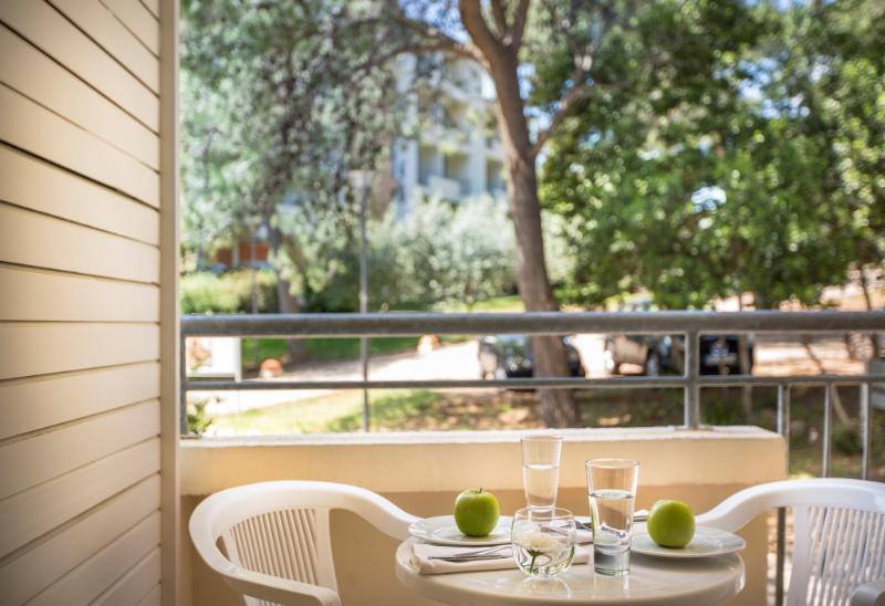 Miramar Sunny Hotel By Valamar Rabac Eksteriør billede